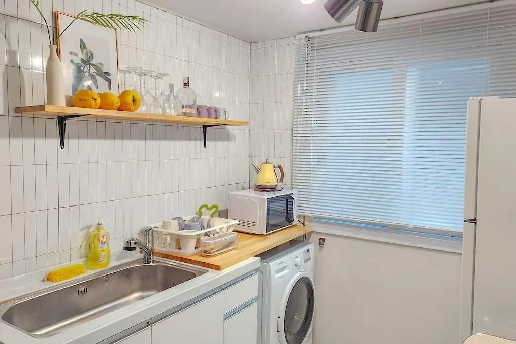 Hongdae Station House Seogyodong Appartement Seoel