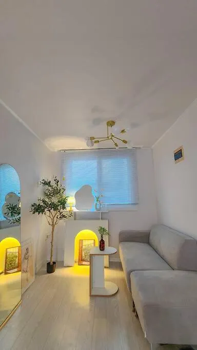 Hongdae Station House Seogyodong Appartement Seoel
