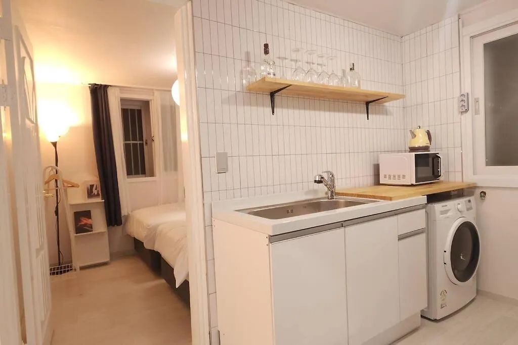 Hongdae Station House Seogyodong Appartement Seoel